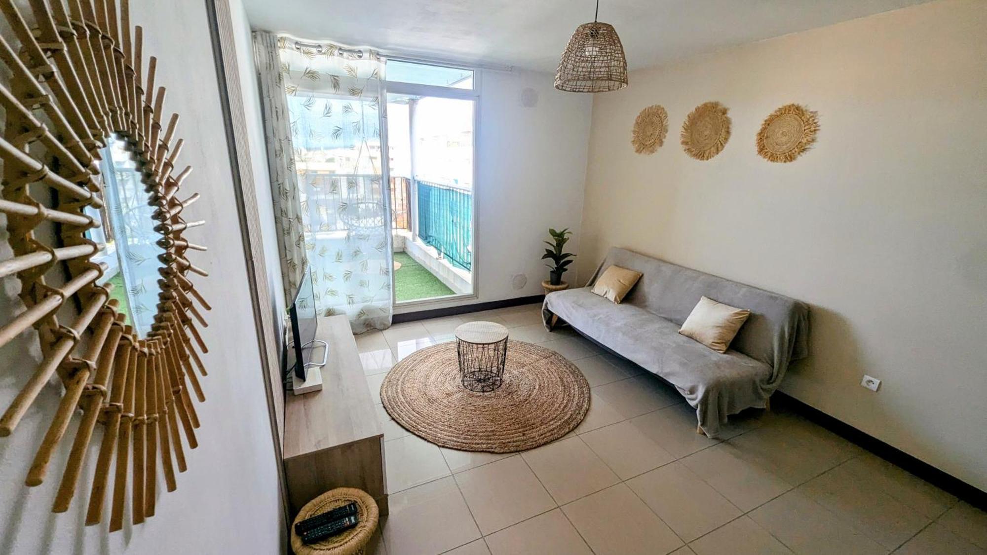 Entierement Equipe, Climatise, Wifi, Au Dernier Etage Sans Vis A Vis Daire Saint-Denis Dış mekan fotoğraf